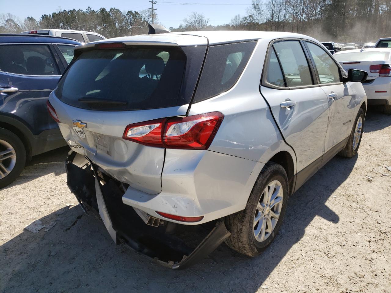 Photo 4 from auction – 2018 CHEVROLET EQUINOX LS with VIN 2GNAXHEV8J6292550