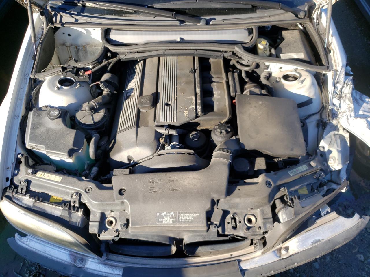 Photo 7 from auction – 2005 BMW 330 CI with VIN WBABD534X5PL15487