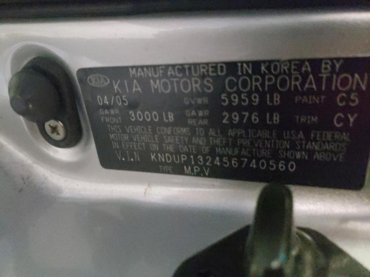 Photo 10 from auction – 2005 KIA SEDONA EX with VIN KNDUP132456740560