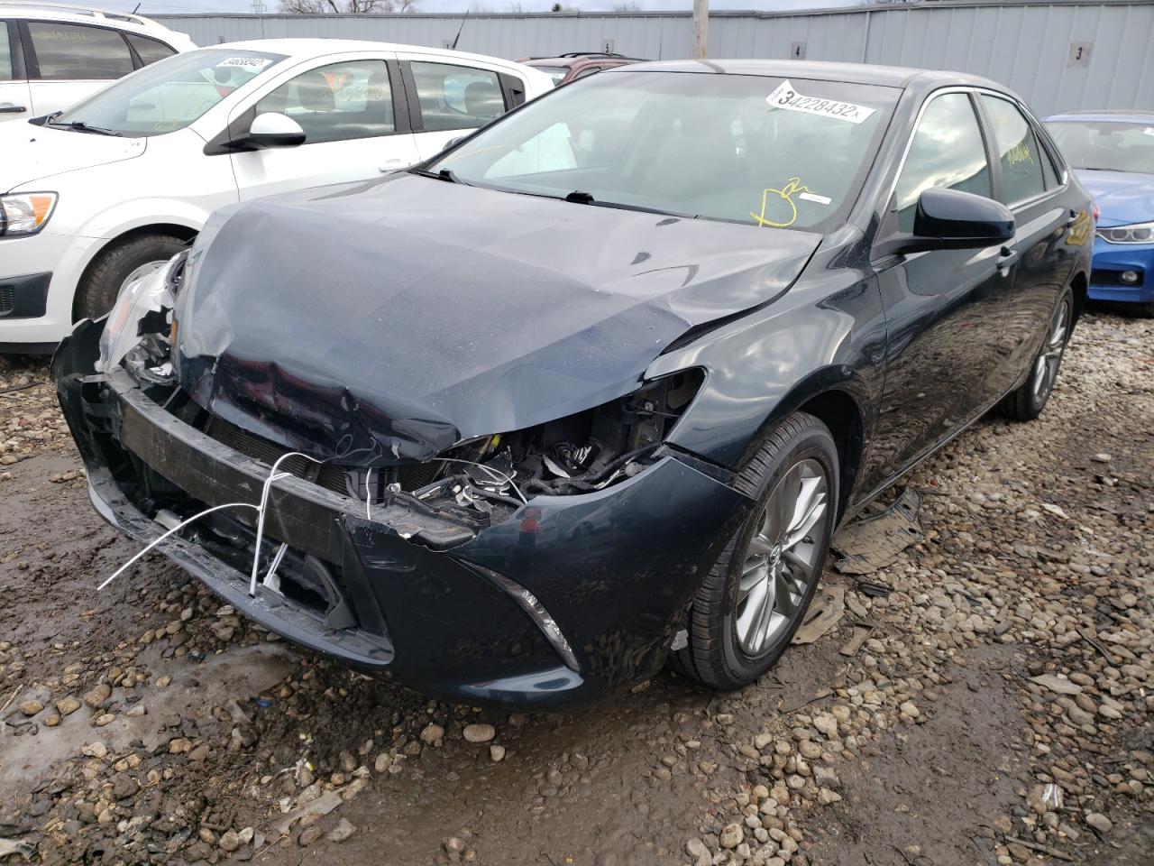 Photo 2 from auction – 2016 TOYOTA CAMRY LE with VIN 4T1BF1FK5GU239242