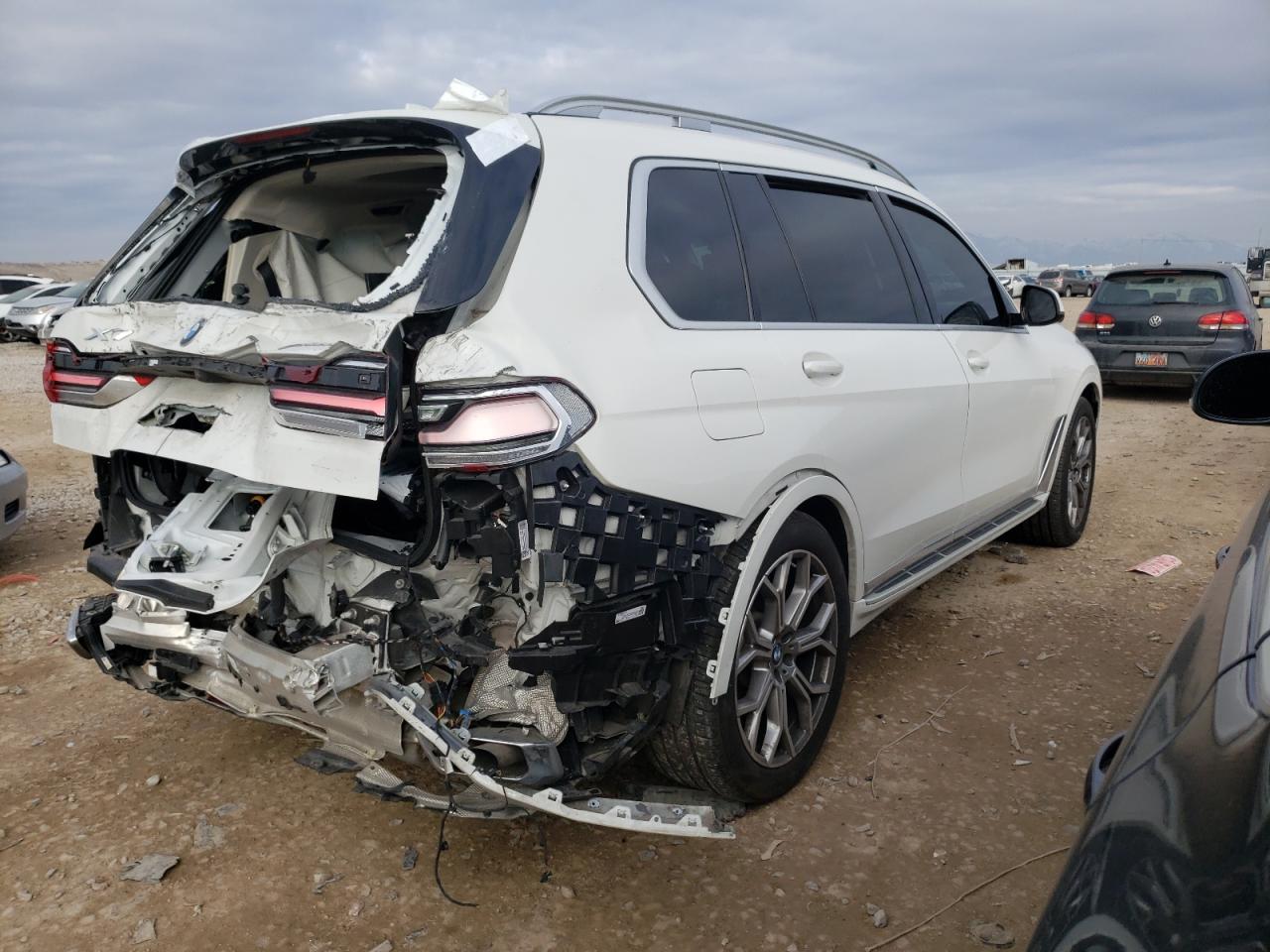 Photo 4 from auction – 2020 BMW X7 XDRIVE5 with VIN 5UXCX4C09LLS39334