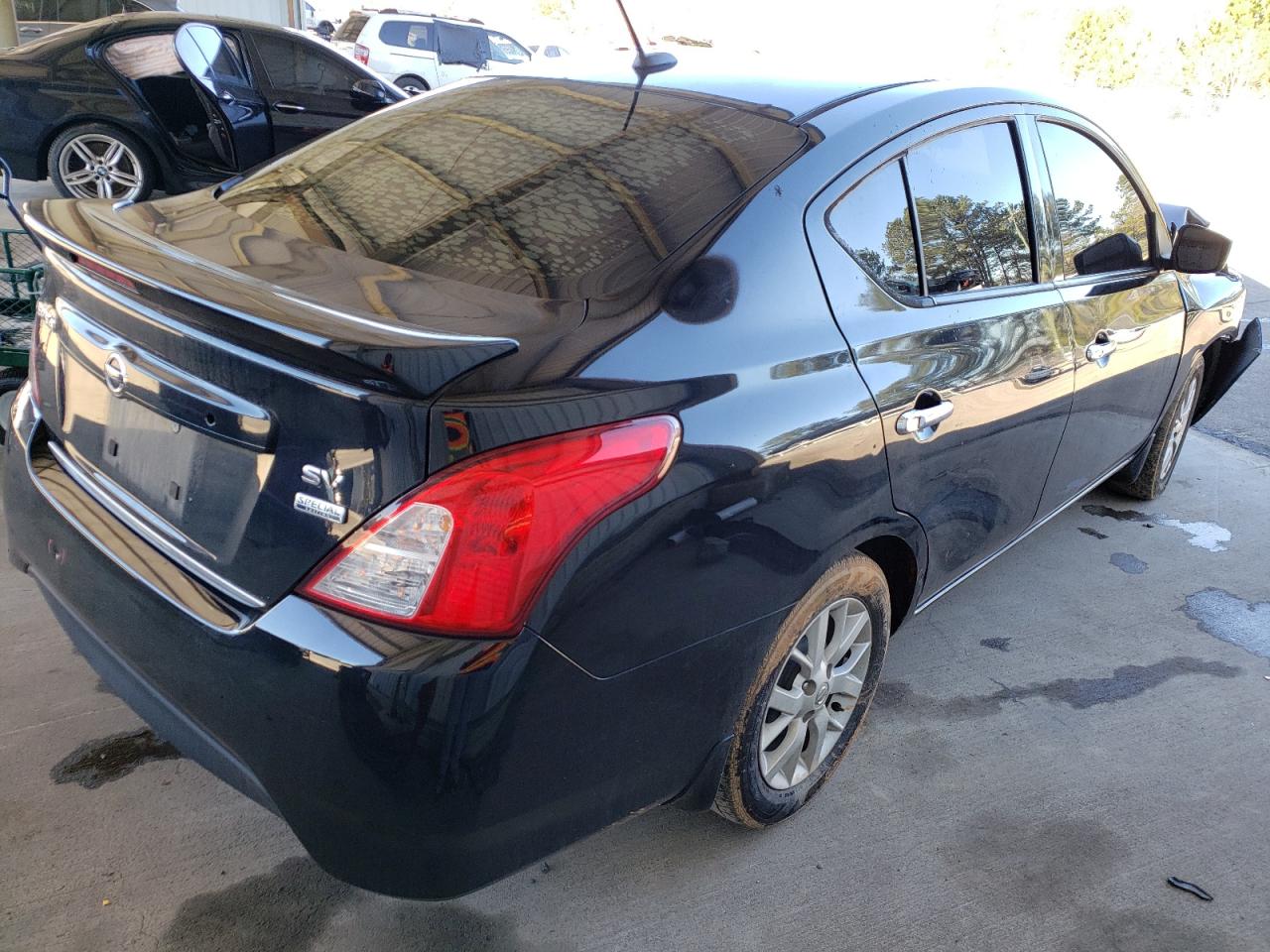 Photo 4 from auction – 2017 NISSAN VERSA S with VIN 3N1CN7AP6HL822709