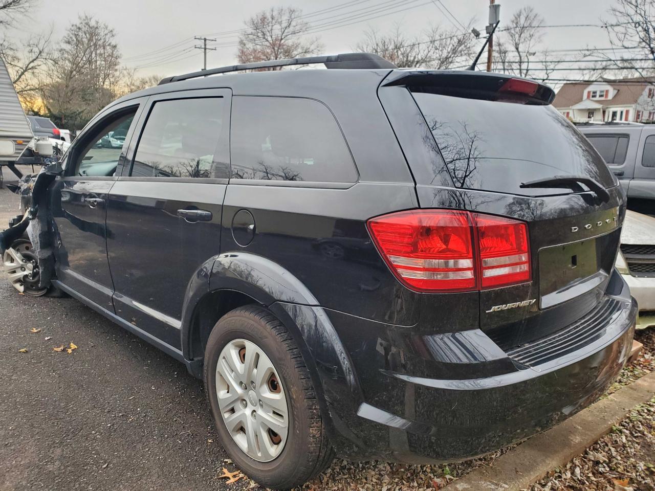 Photo 3 from auction – 2017 DODGE JOURNEY SE with VIN 3C4PDCAB1HT698945