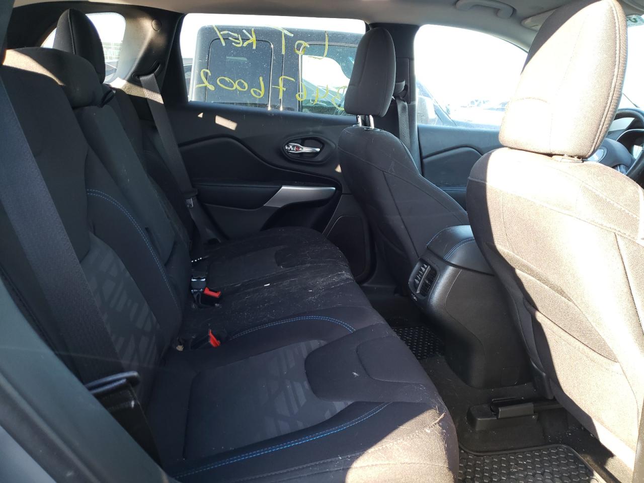 Photo 6 from auction – 2020 JEEP CHEROKEE S with VIN 1C4PJMAX6LD597439