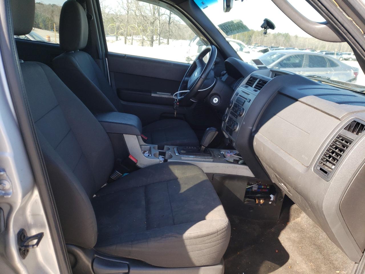 Photo 5 from auction – 2011 FORD ESCAPE XLT with VIN 1FMCU0D73BKC22799