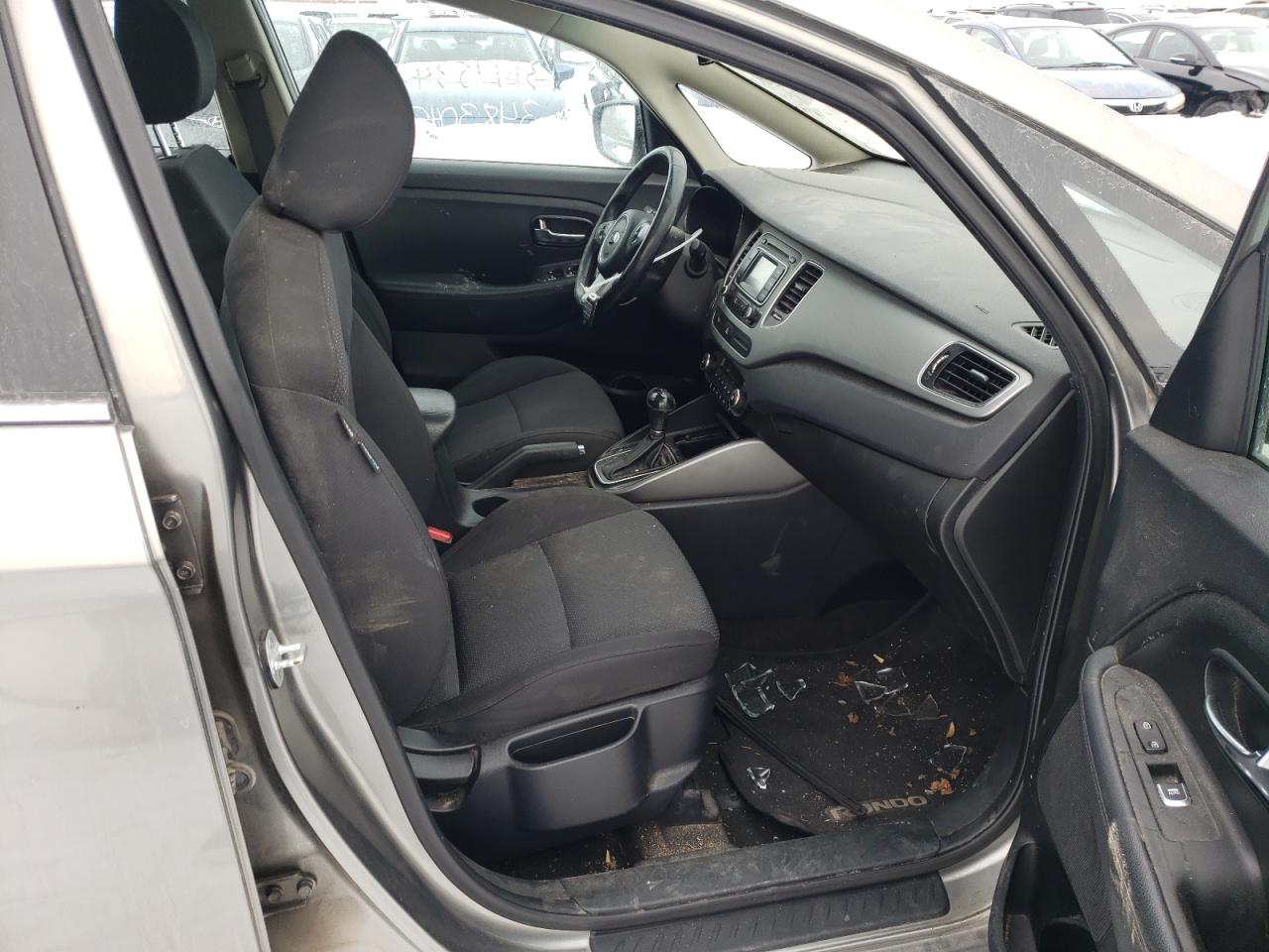 Photo 5 from auction – 2015 KIA RONDO with VIN KNAHU8A33F7086433