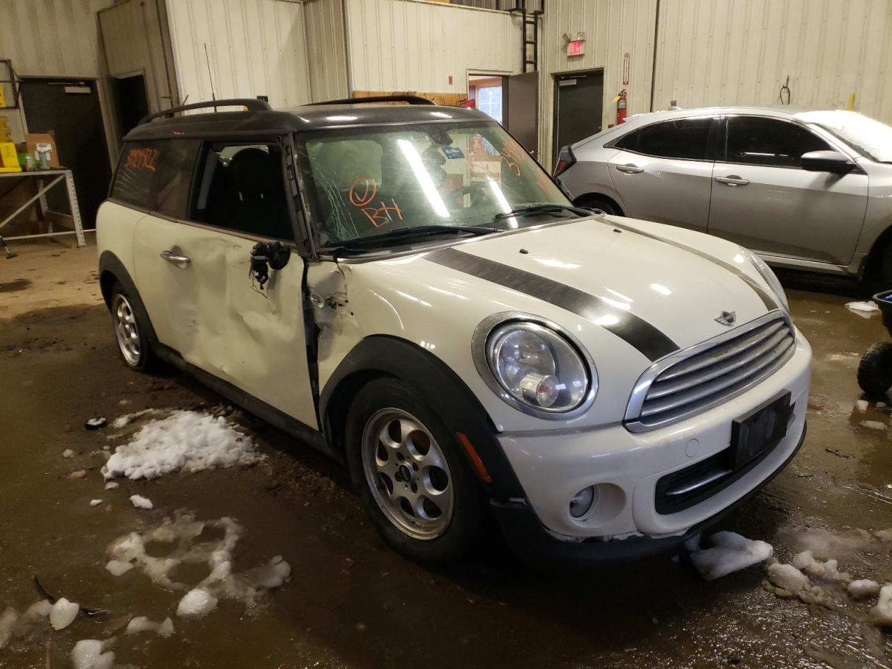 MINI COOPER CLU 2014 with VIN WMWZF3C58ET571625 - Photo from auction