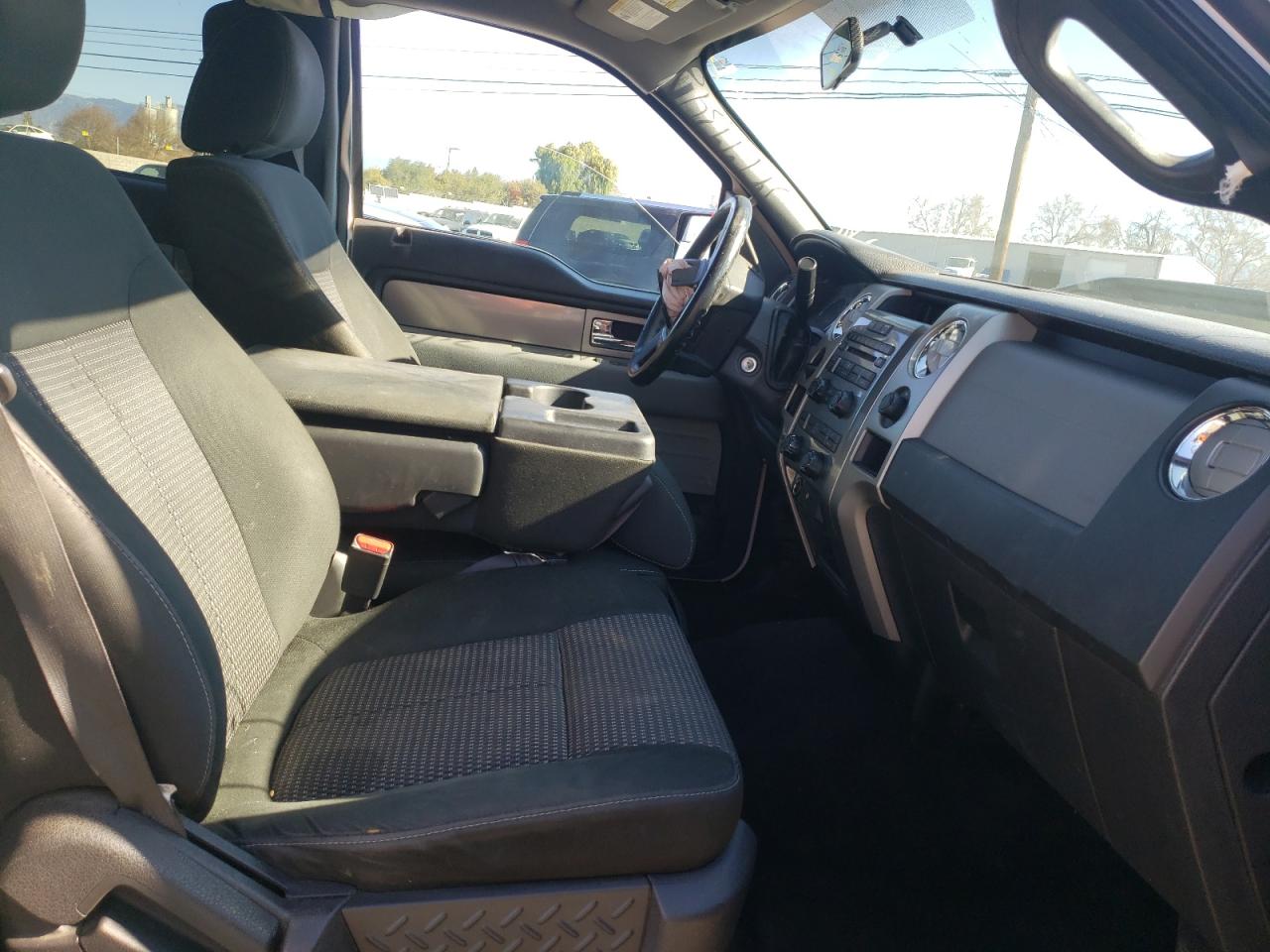 Photo 5 from auction – 2011 FORD F150 SUPER with VIN 1FTEW1CM4BKD10796