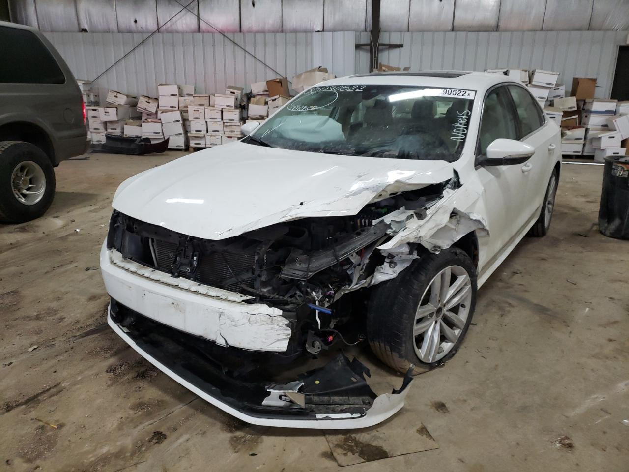 Photo 2 from auction – 2017 VOLKSWAGEN PASSAT with VIN 1VWCM7A3XHC083950