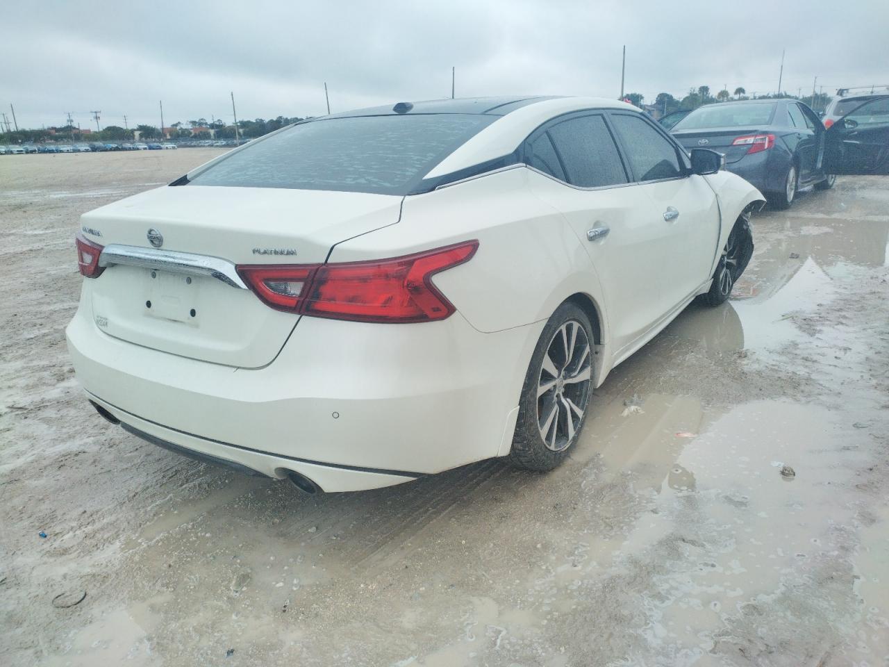 Photo 4 from auction – 2017 NISSAN MAXIMA 3.5 with VIN 1N4AA6AP6HC405909