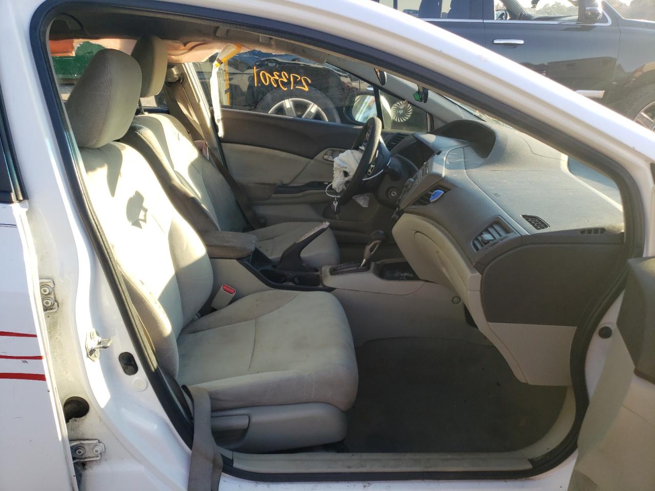 Photo 5 from auction – 2012 HONDA CIVIC LX with VIN 19XFB2F54CE030228