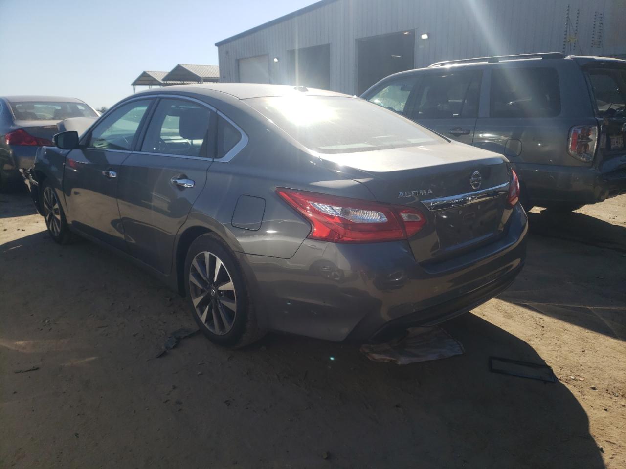 Photo 3 from auction – 2017 NISSAN ALTIMA 2.5 with VIN 1N4AL3AP3HC244752