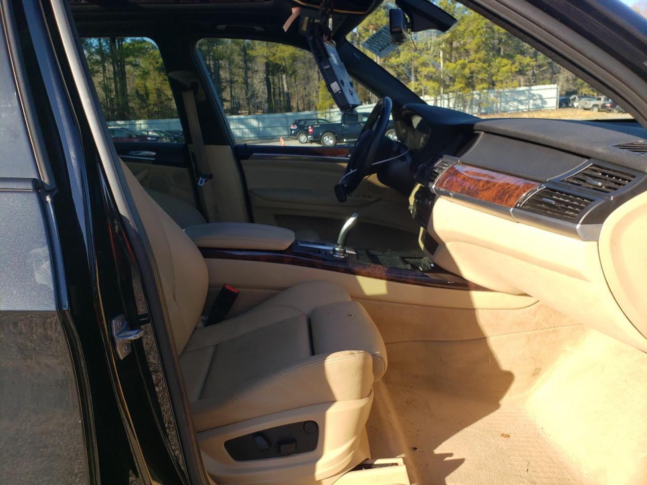 Photo 5 from auction – 2013 BMW X5 XDRIVE3 with VIN 5UXZW0C52D0B93952