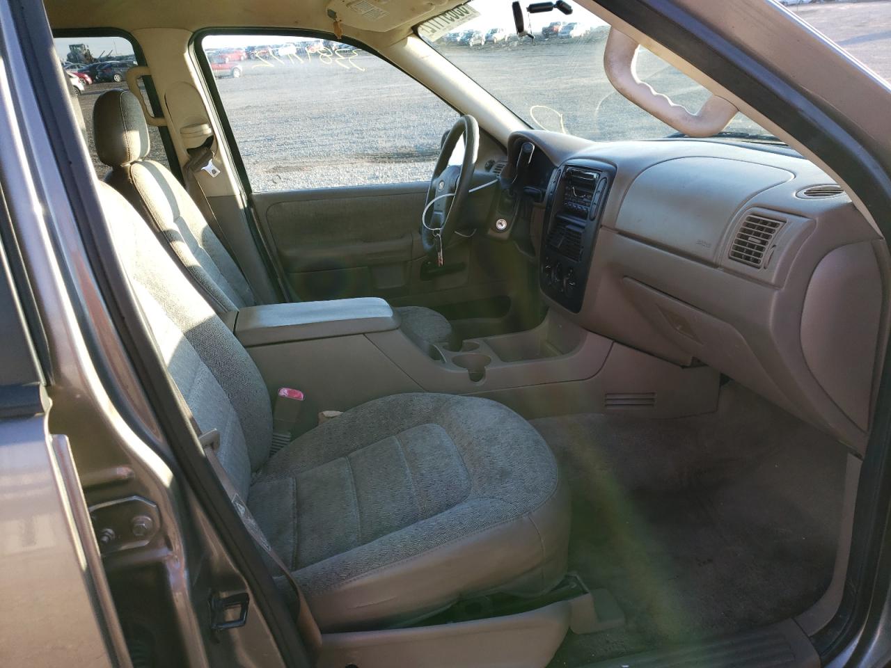 Photo 5 from auction – 2003 FORD EXPLORER X with VIN 1FMZU62K93UA69470