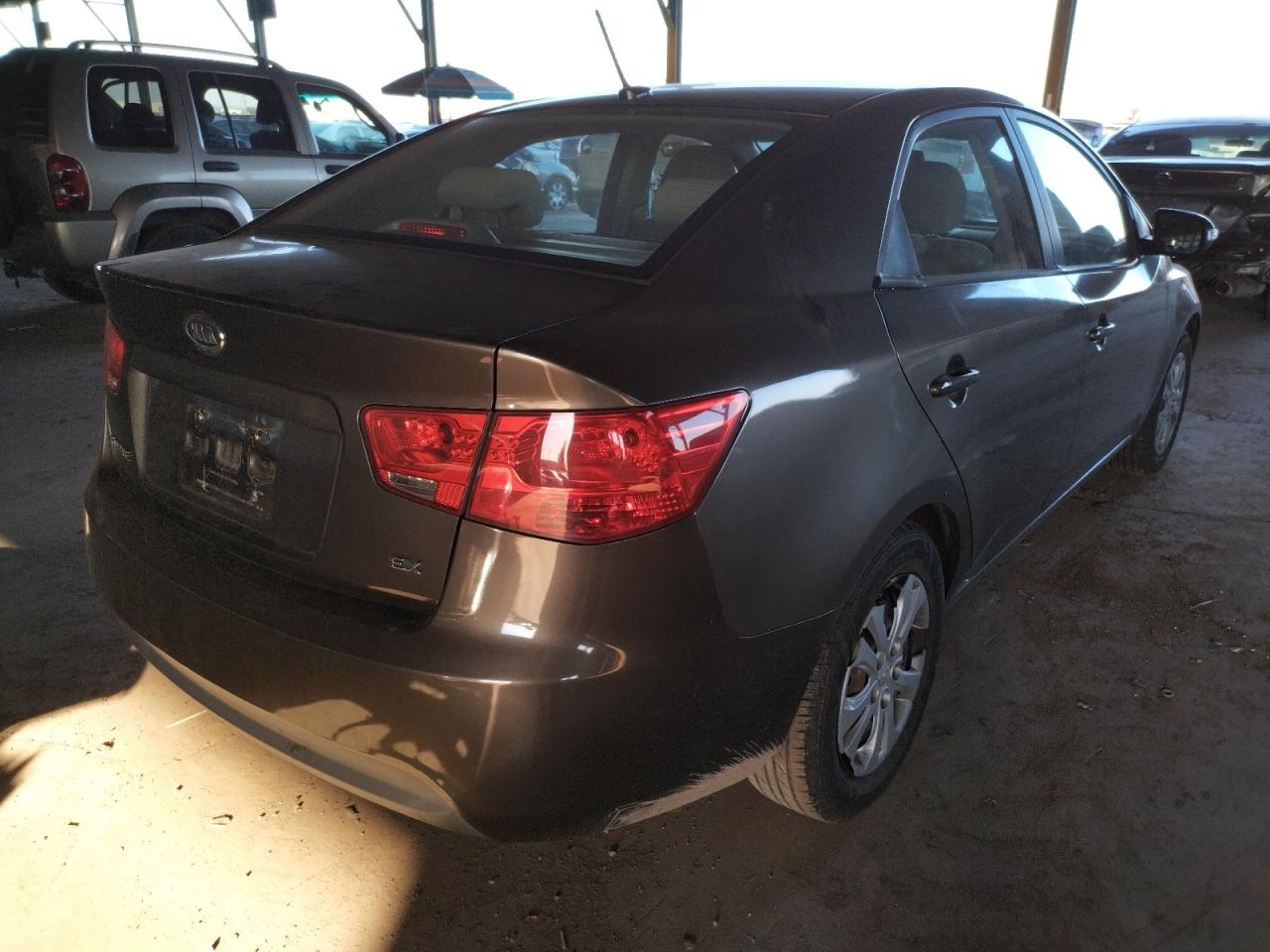 Photo 4 from auction – 2010 KIA FORTE EX with VIN KNAFU4A25A5293269