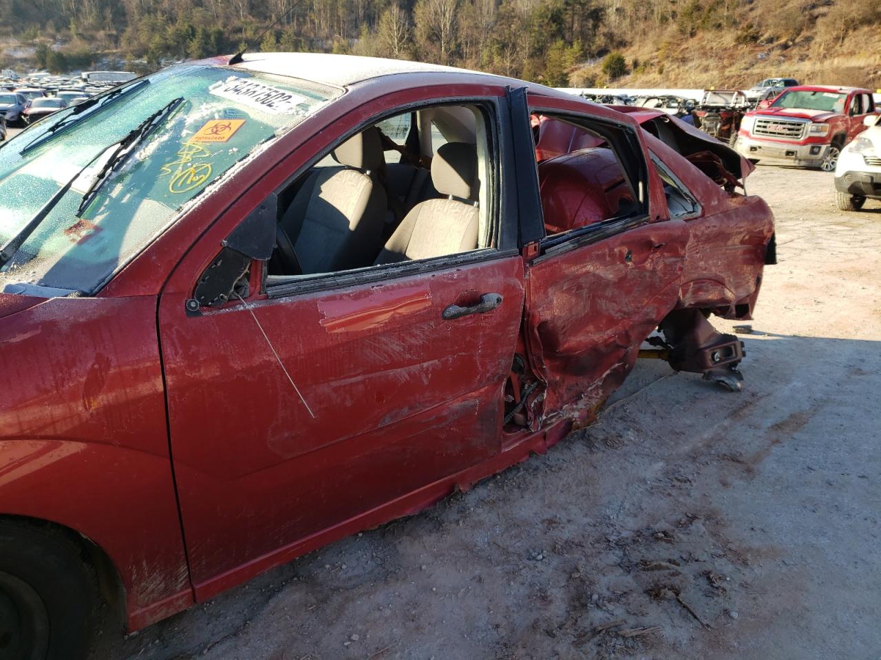 Photo 10 from auction – 2005 FORD FOCUS ZX4 with VIN 1FAFP34N35W268905