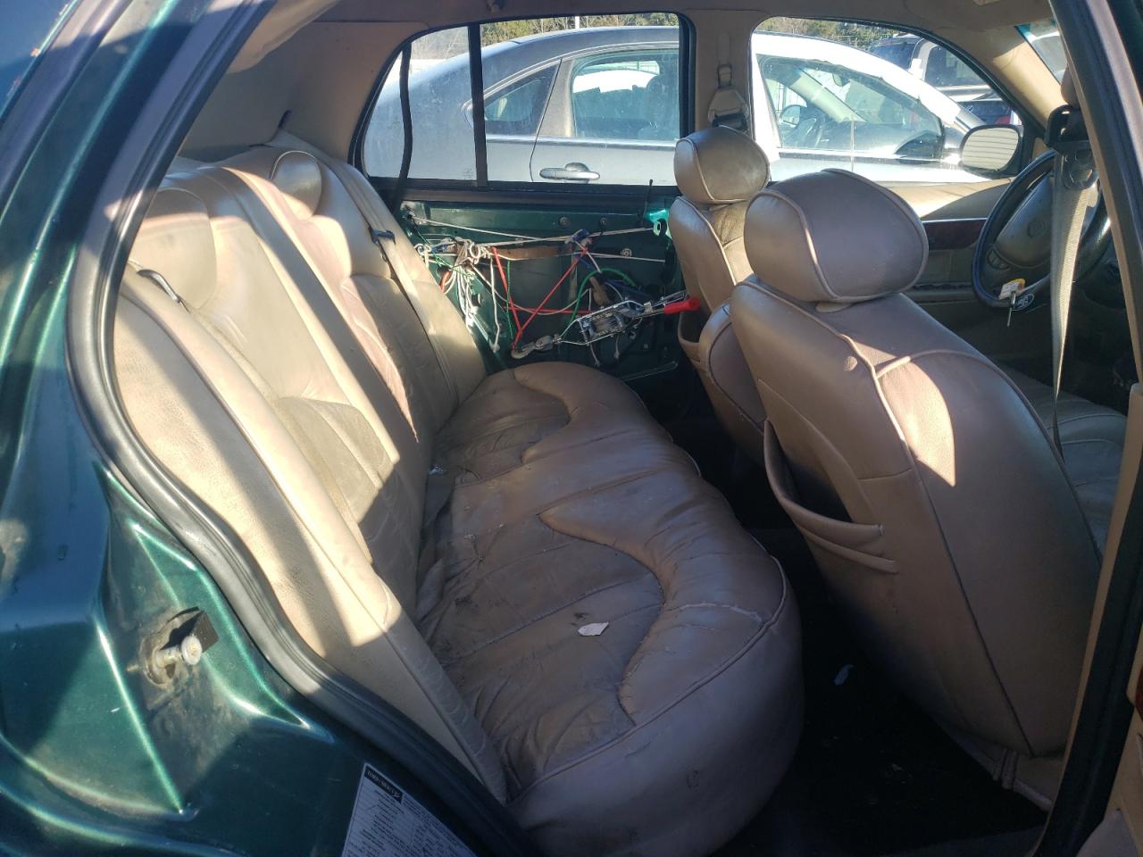 Photo 6 from auction – 2000 MERCURY GRAND MARQ with VIN 2MEFM74W9YX698674