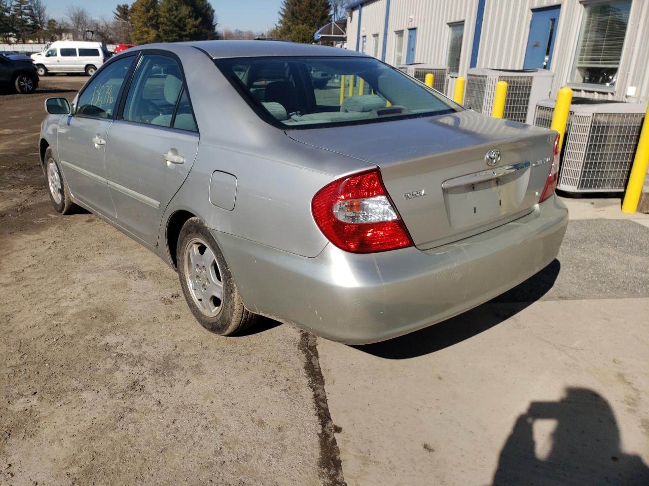 Photo 3 from auction – 2003 TOYOTA CAMRY LE with VIN 4T1BF30K13U542730