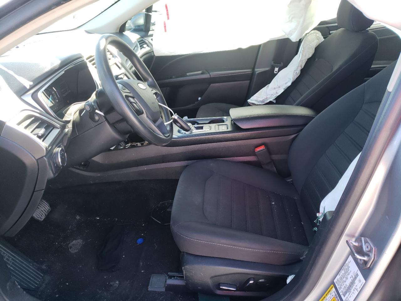 Photo 5 from auction – 2020 FORD FUSION SE with VIN 3FA6P0LU3LR102794