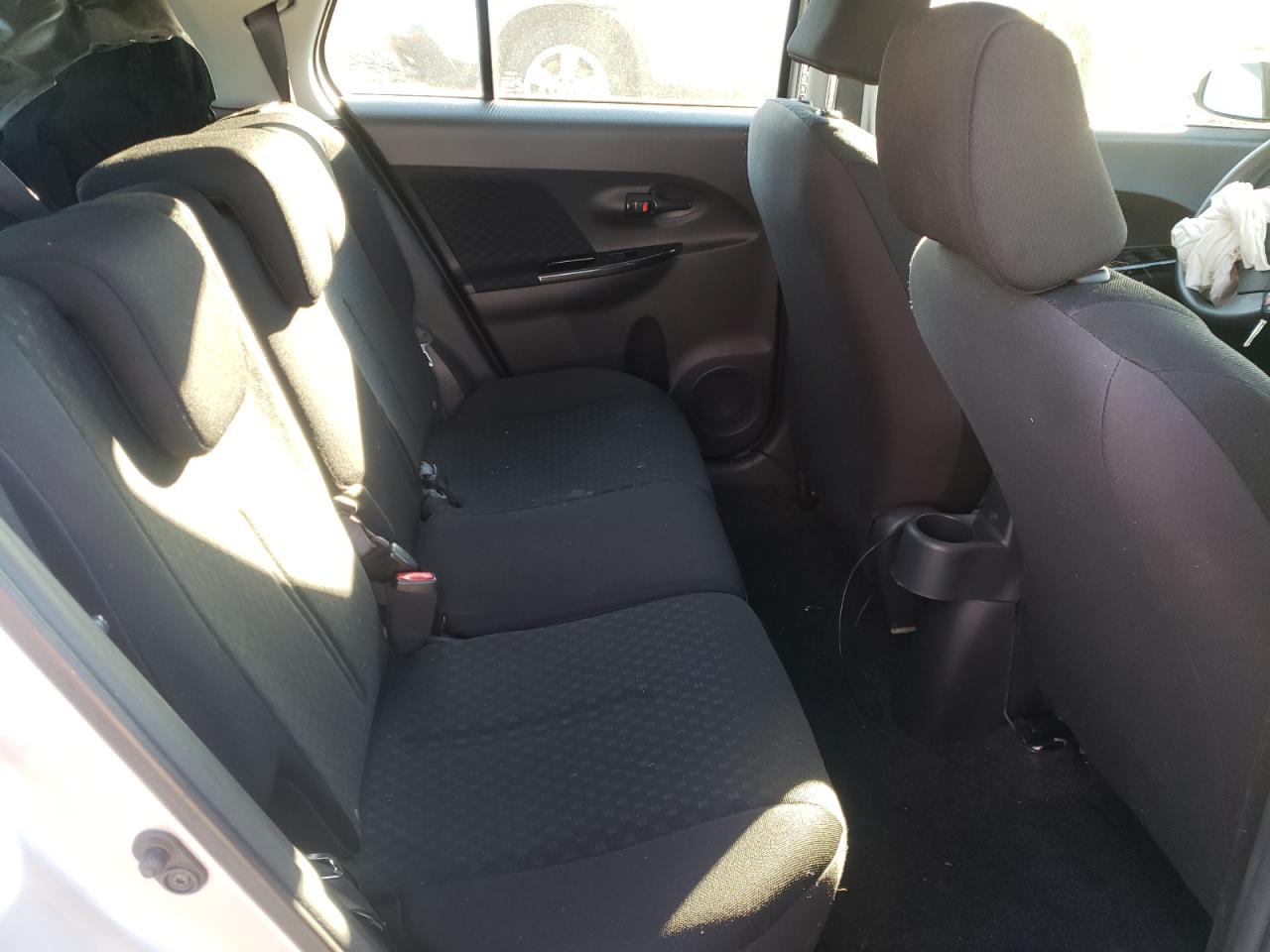 Photo 6 from auction – 2010 TOYOTA SCION XD with VIN JTKKU4B42AJ051492