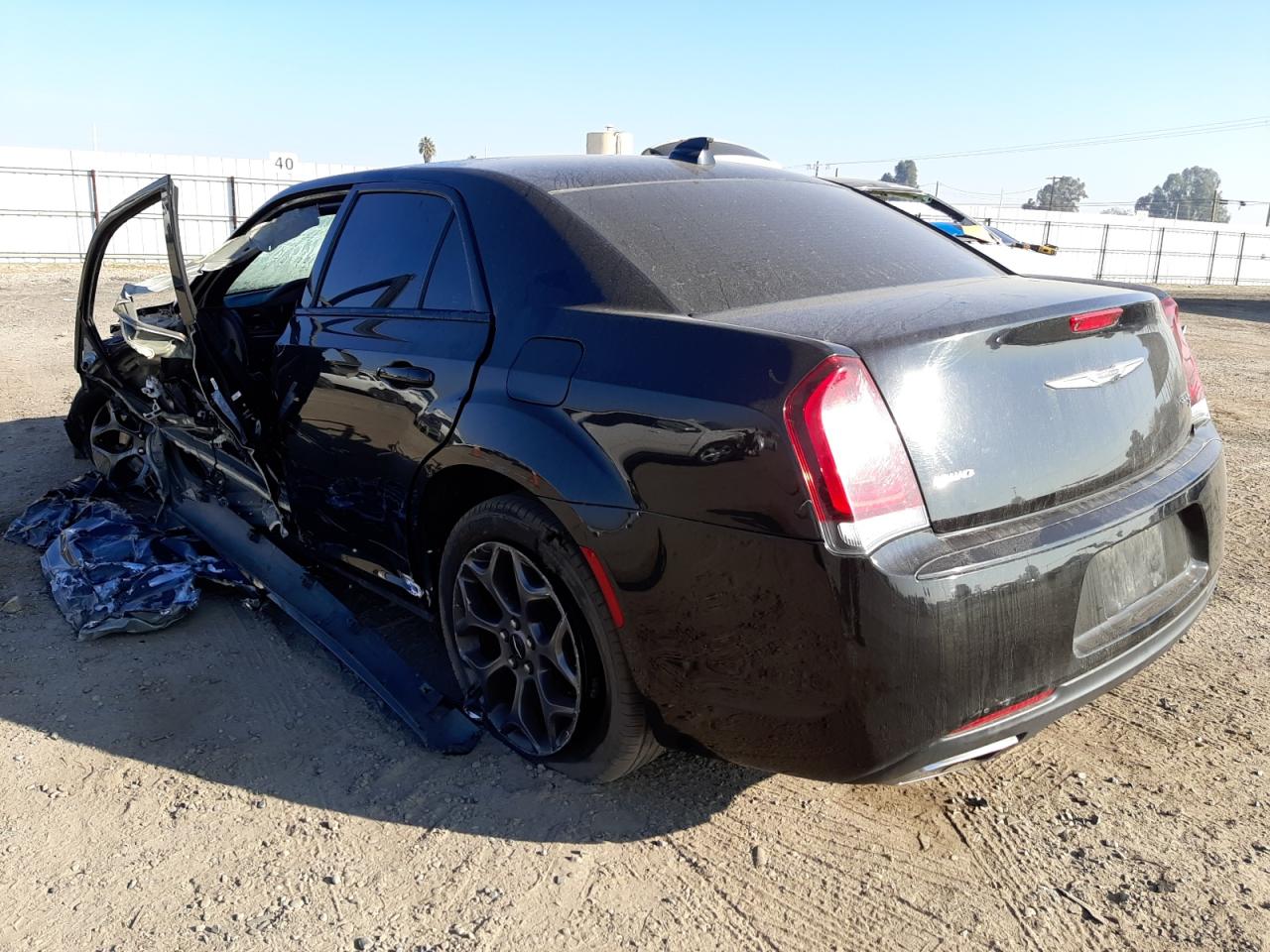 Foto 3 de la subasta – 2018 CHRYSLER 300 S con VIN 2C3CCAGG8JH267305