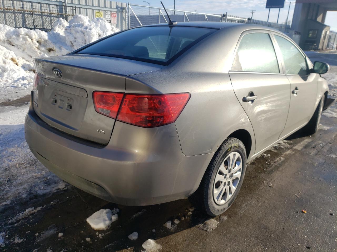 Photo 4 from auction – 2011 KIA FORTE EX with VIN KNAFU4A24B5443597