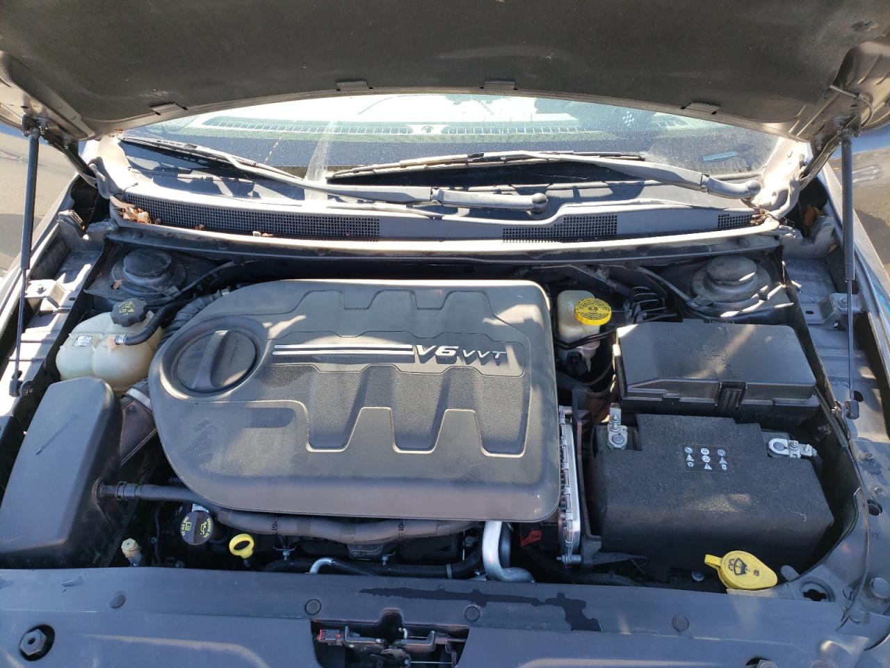 Photo 7 from auction – 2016 CHRYSLER 200 LIMITE with VIN 1C3CCCAG8GN195154
