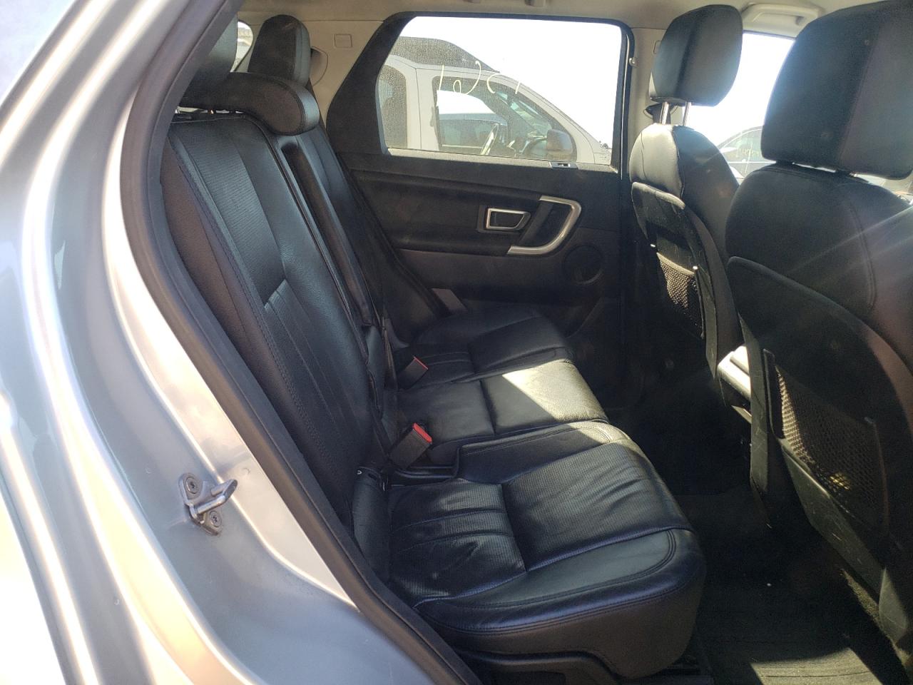 Photo 6 from auction – 2016 LAND ROVER DISCOVERY with VIN SALCR2BG2GH622225