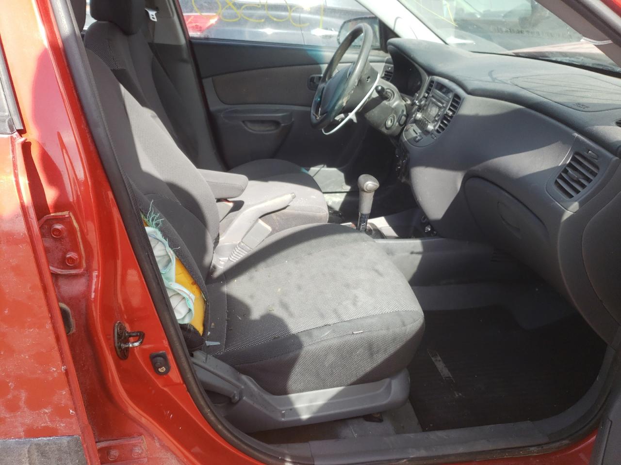 Photo 5 from auction – 2006 KIA RIO with VIN KNADE123566080141