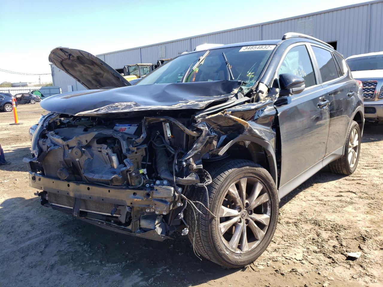 Photo 2 from auction – 2015 TOYOTA RAV4 LIMIT with VIN 2T3YFREVXFW170624