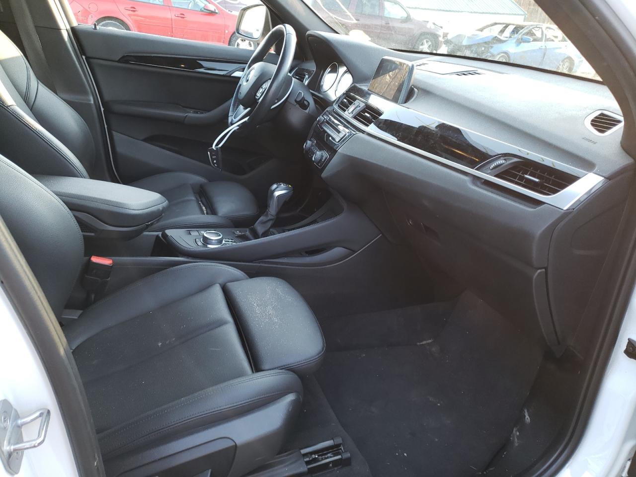 Photo 5 from auction – 2018 BMW X1 XDRIVE2 with VIN WBXHT3C38J3H32089