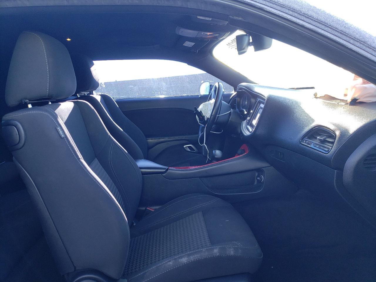Photo 5 from auction – 2016 DODGE CHALLENGER with VIN 2C3CDZAG5GH158250