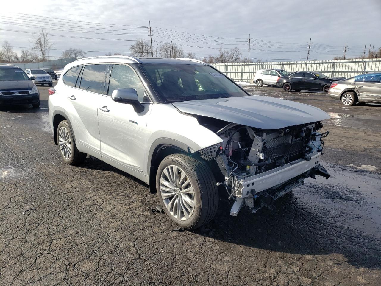 TOYOTA HIGHLANDER 2021 with VIN 5TDEBRCH2MS020579 - Photo from auction