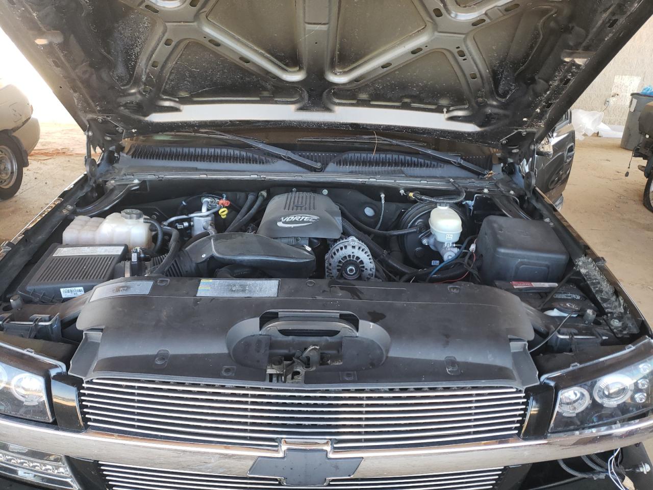Photo 7 from auction – 2005 CHEVROLET SILVERADO with VIN 2GCEC19TX51154405