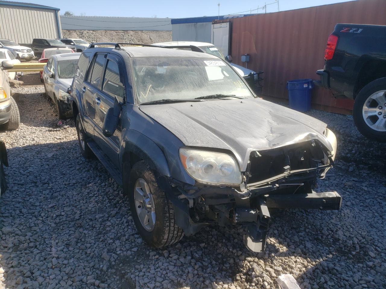 TOYOTA 4RUNNER SR 2006 مع رقم تعريف المركبة JTEZU14RX68048928 - صورة من المزاد