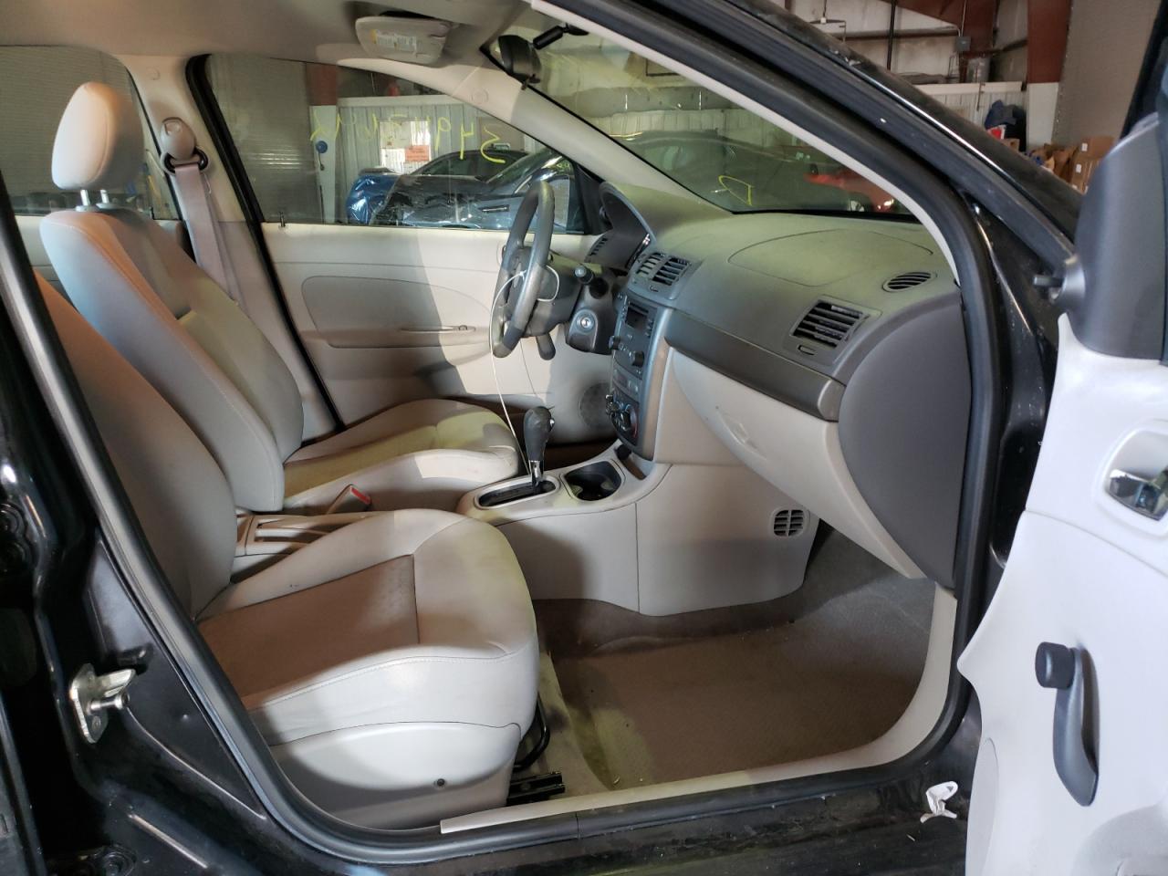 Photo 5 from auction – 2005 CHEVROLET COBALT with VIN 1G1AK52F857586953