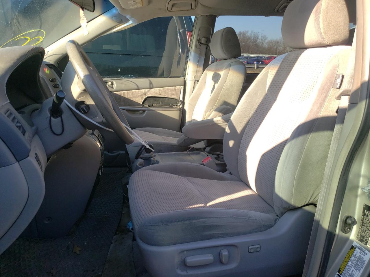 Photo 5 from auction – 2006 TOYOTA SIENNA CE with VIN 5TDZA23C56S498580