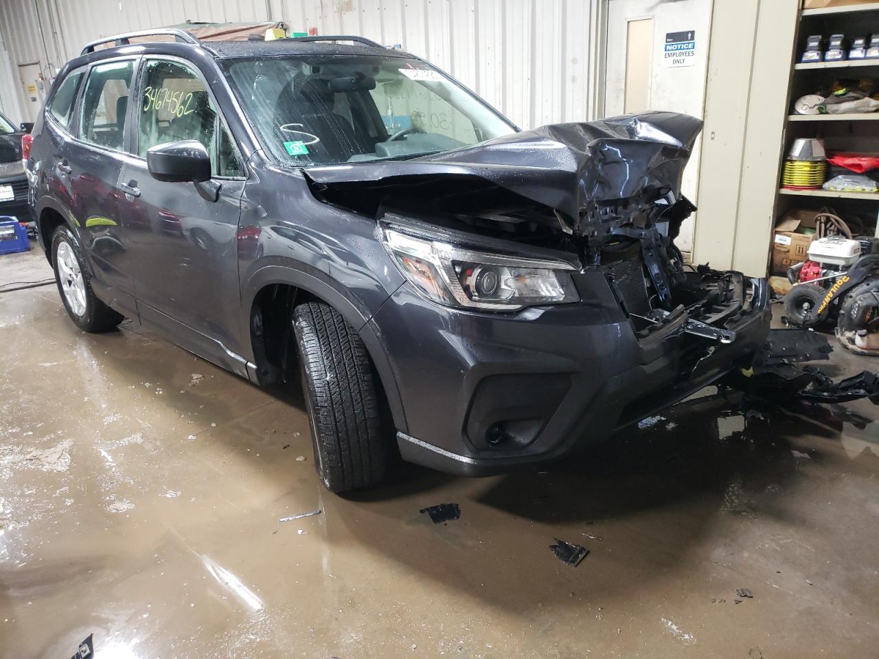 SUBARU FORESTER 2019 with VIN JF2SKACC9KH447236 - Photo from auction