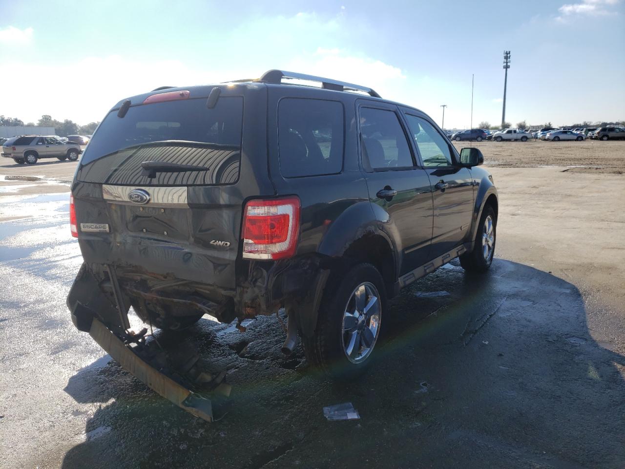 Photo 4 from auction – 2008 FORD ESCAPE with VIN 1FMCU94198KB99411
