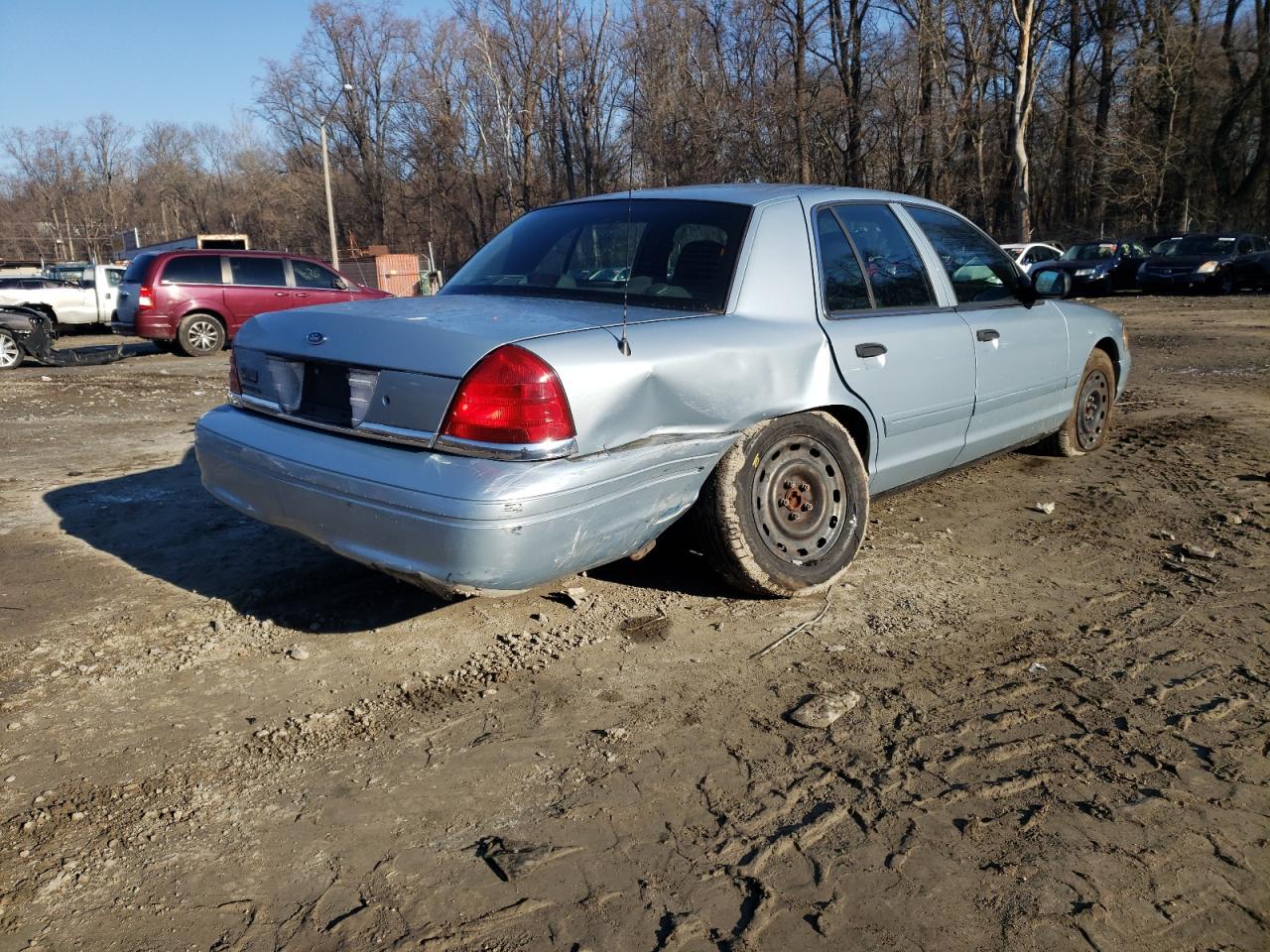 Photo 4 from auction – 2005 FORD CROWN VICT with VIN 2FAFP73W35X103216