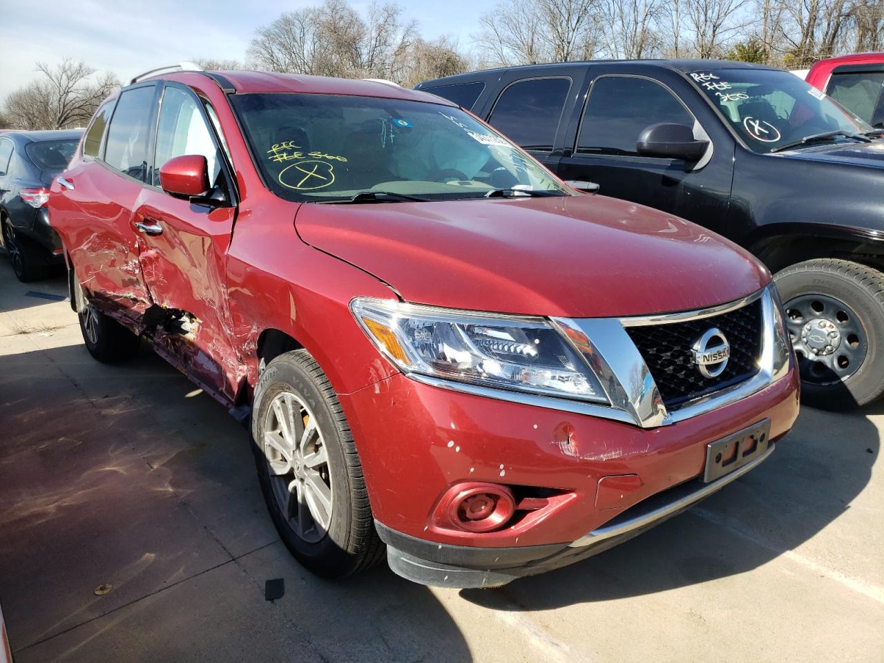 NISSAN PATHFINDER 2015 with VIN 5N1AR2MN1FC668517 - Photo from auction