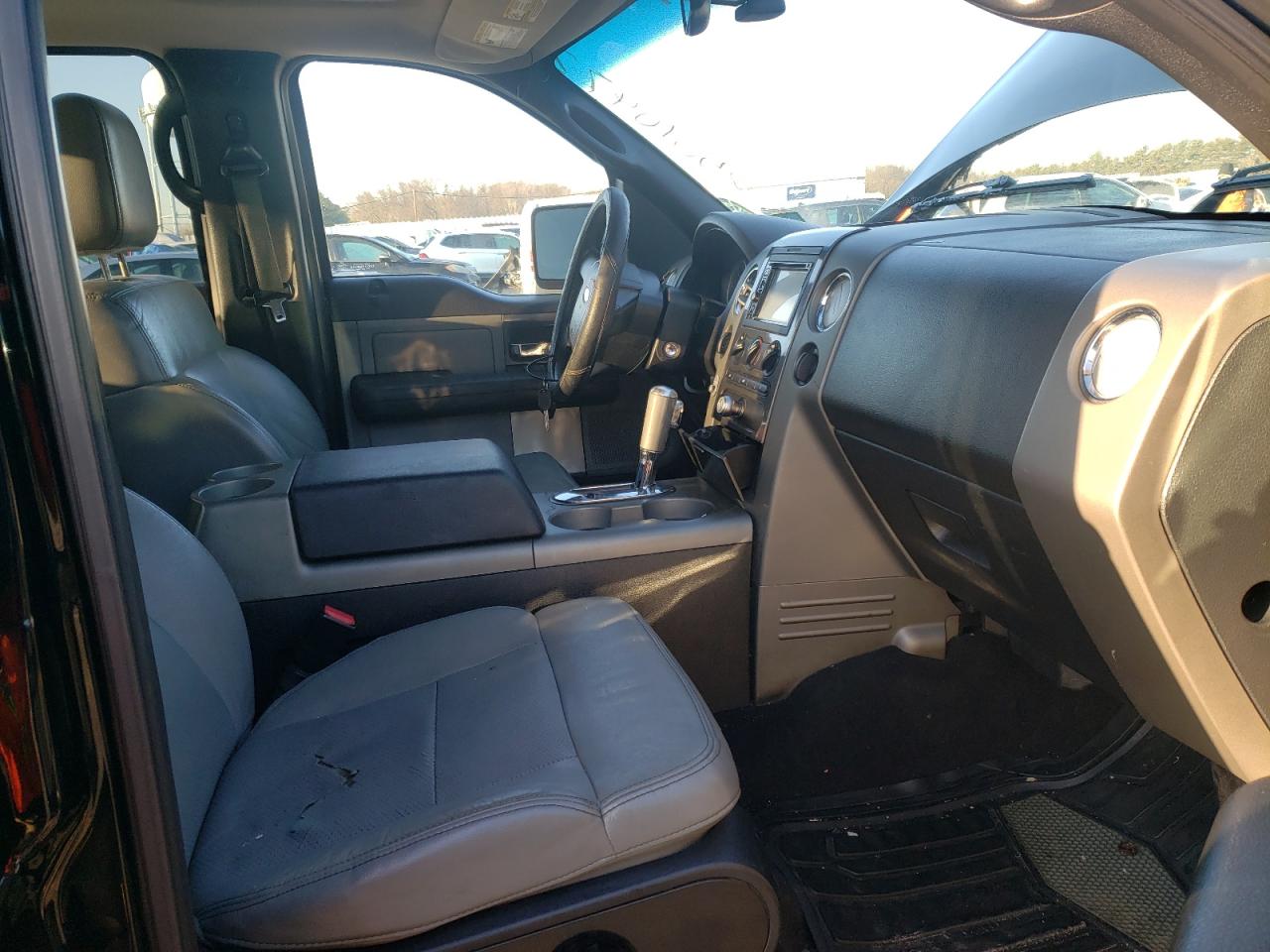 Photo 5 from auction – 2005 FORD F150 SUPER with VIN 1FTPW145X5FB27173