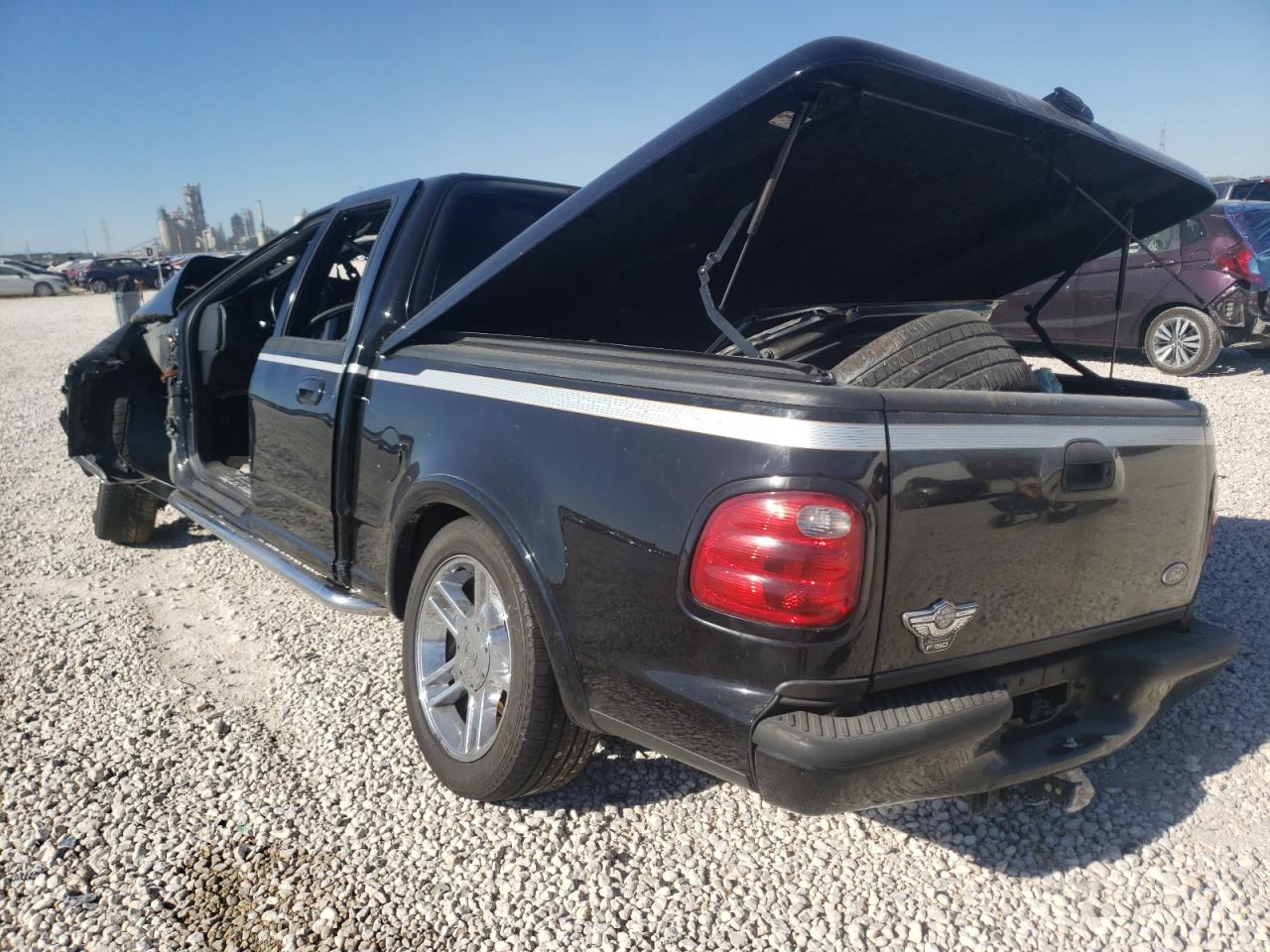 Photo 3 from auction – 2003 FORD F150 SUPER with VIN 1FTRW07373KC12862