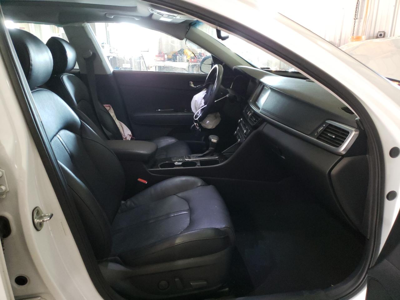 Photo 5 from auction – 2016 KIA OPTIMA EX with VIN 5XXGU4L33GG086302