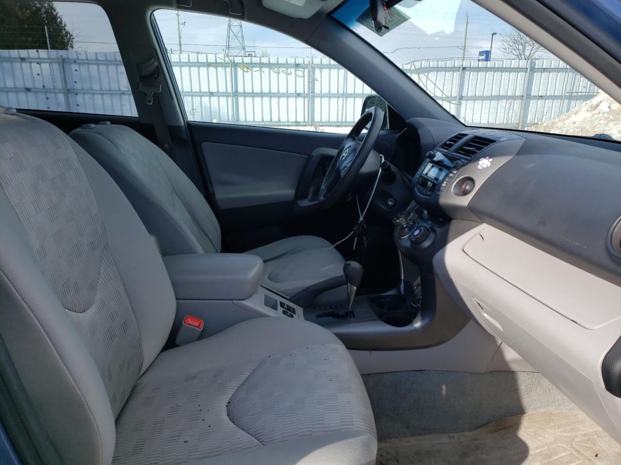 Zdjęcie 5 z aukcji – 2010 TOYOTA RAV4 z VIN 2T3BF4DV0AW068767
