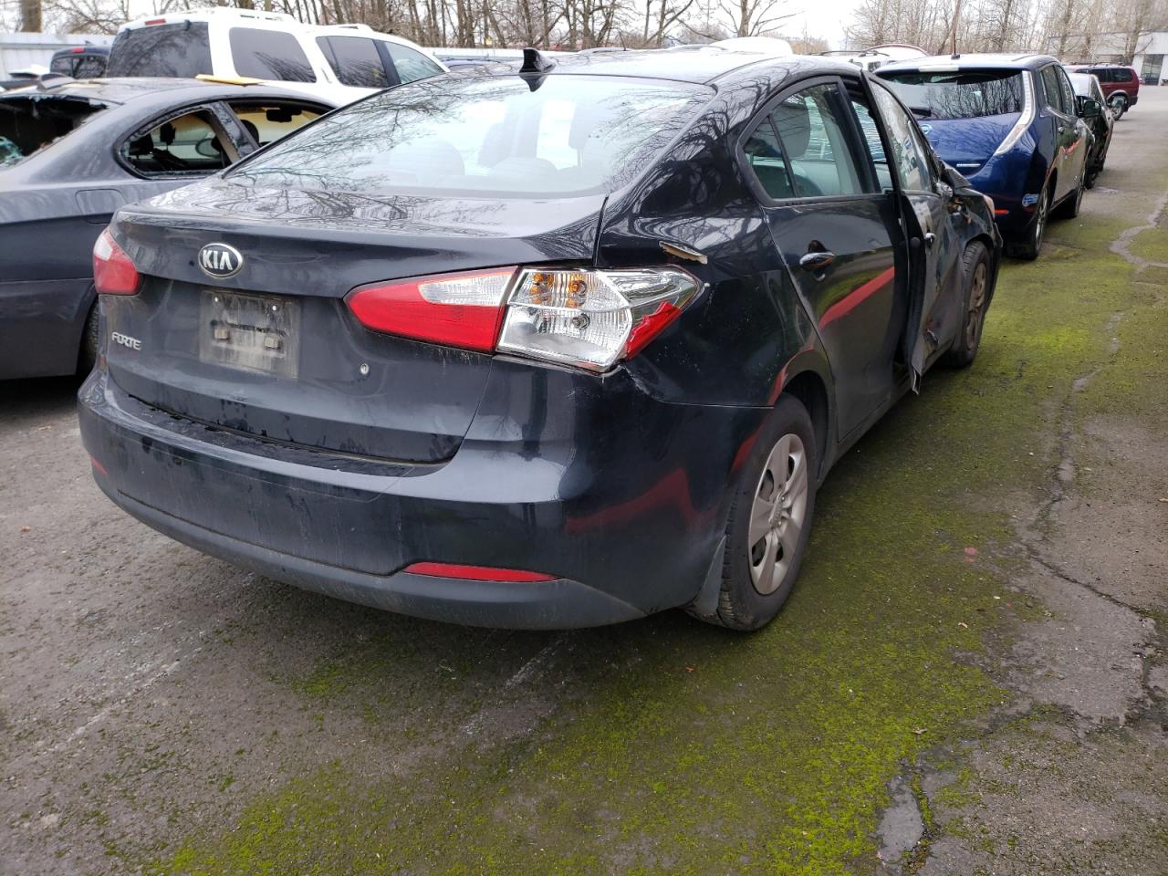Photo 4 from auction – 2015 KIA FORTE LX with VIN KNAFK4A63F5310571