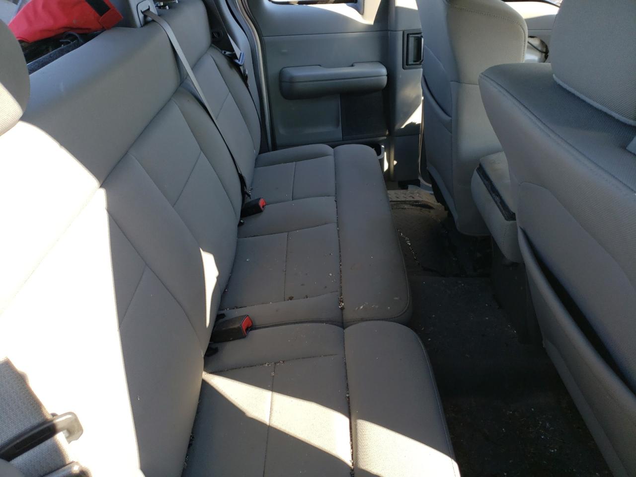 Photo 6 from auction – 2005 FORD F150 with VIN 1FTRX14W65FA80349