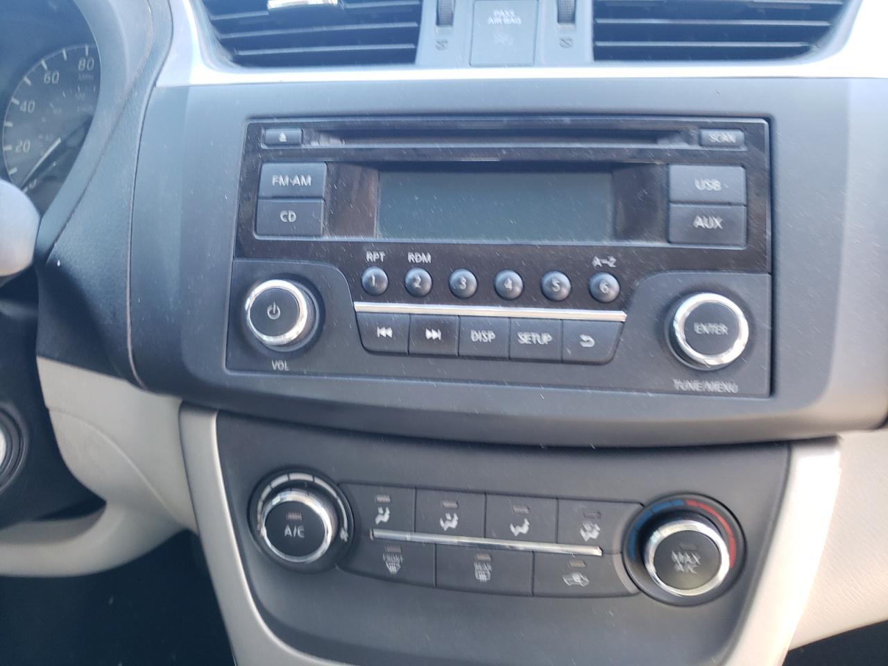 Photo 9 from auction – 2015 NISSAN SENTRA S with VIN 3N1AB7AP1FY320643