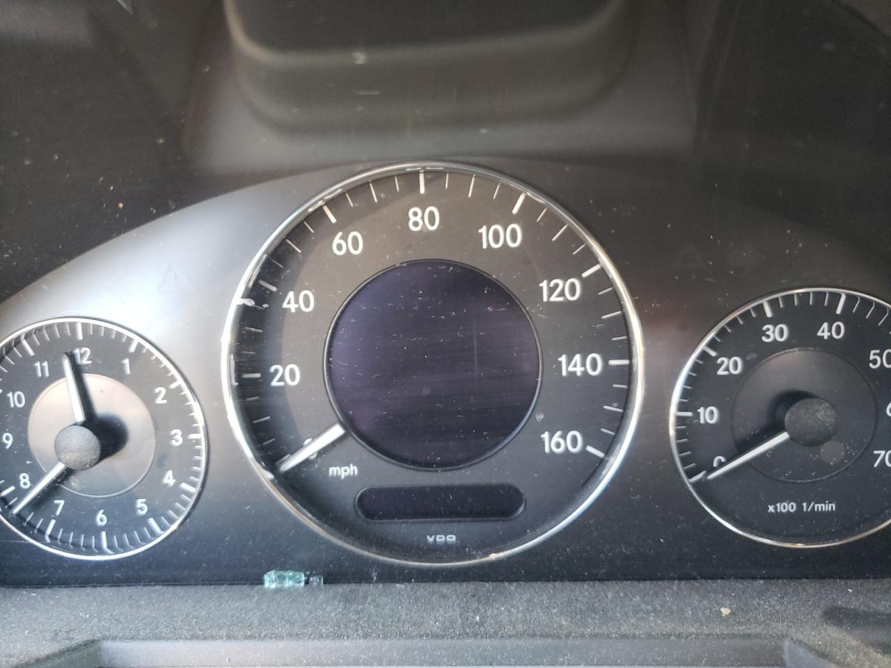 Photo 8 from auction – 2004 MERCEDES-BENZ E 320 with VIN WDBUF65J54A513733