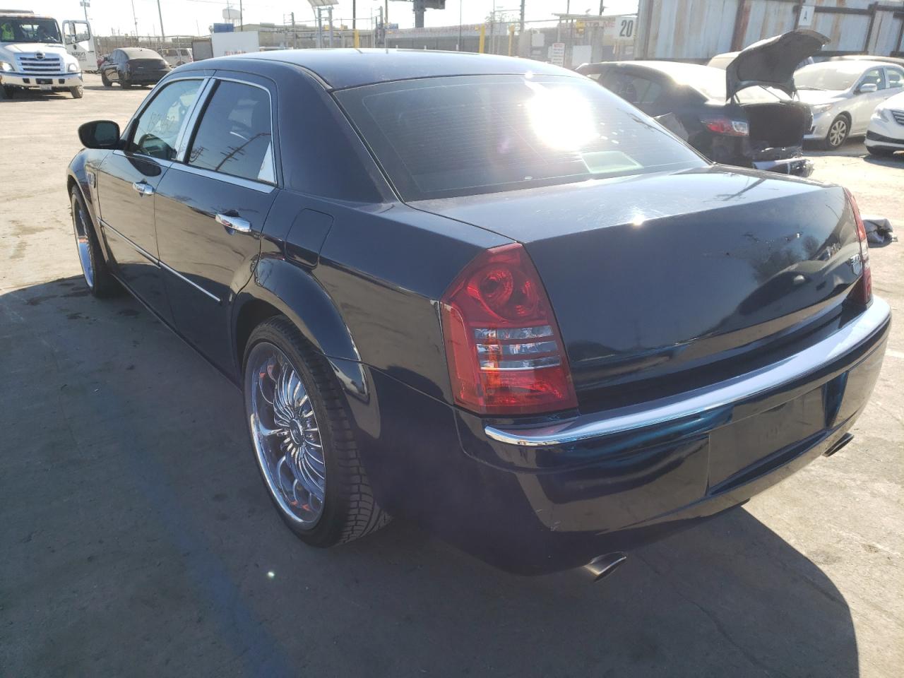 Photo 3 from auction – 2006 CHRYSLER 300C with VIN 2C3KA63H86H265252